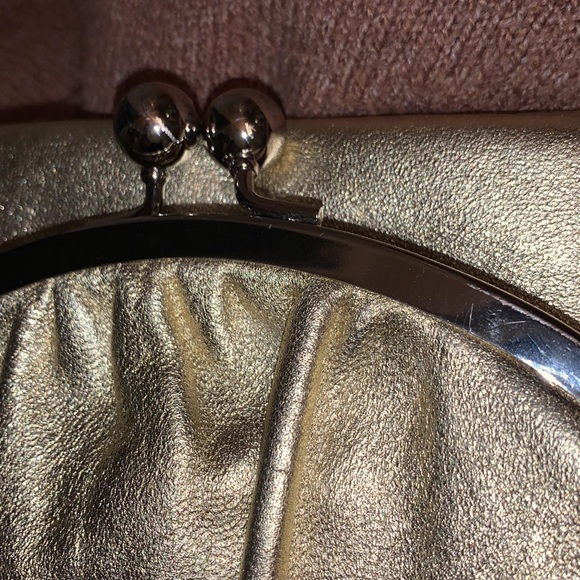 NEW! HOBO Foldover Clutch Gold Metallic - Picture 3 of 8